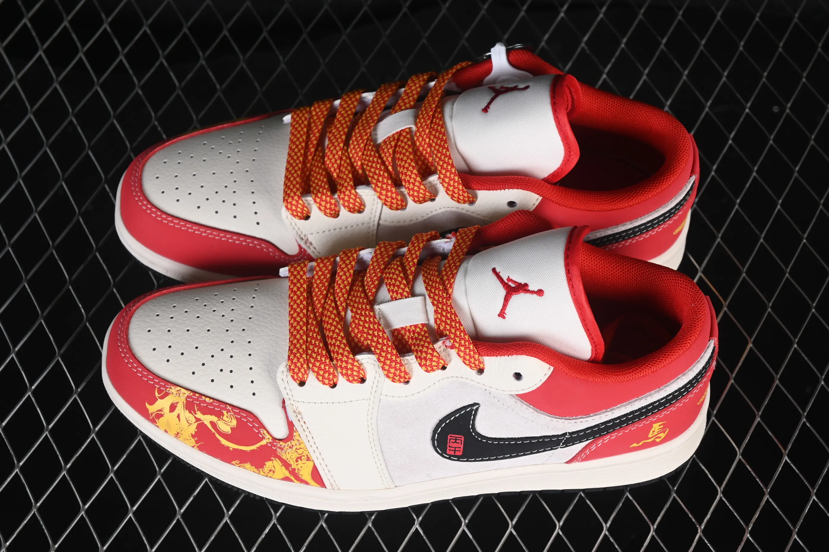 All categories Air Jordan Jordan series basketball shoes Air Jordan 1 Low High-end customized low-top sneakers Air Jordan 1 Low AJ1 Joe 1 Year of the Horse limited edition Immediate success High-end customized low-top retro basketball shoes HT5088-641